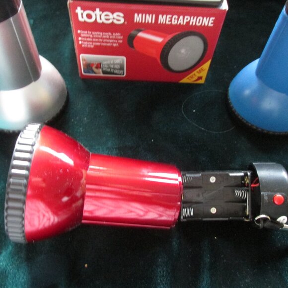 Lot of 4- Totes Mini Megaphones 2 Red, 1 Blue, & 1 Silver - - Picture 2 of 4